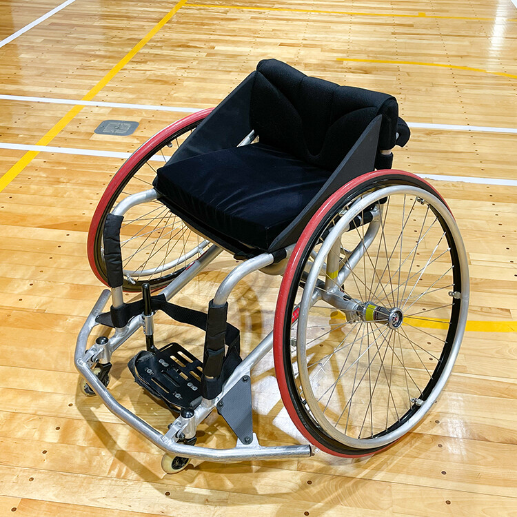 3バスケ用車いす縮小
